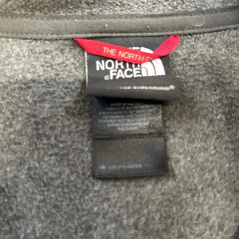 The North Face Mens Grey Quarter Zip Fleece Pullover Chest Pocket Medium